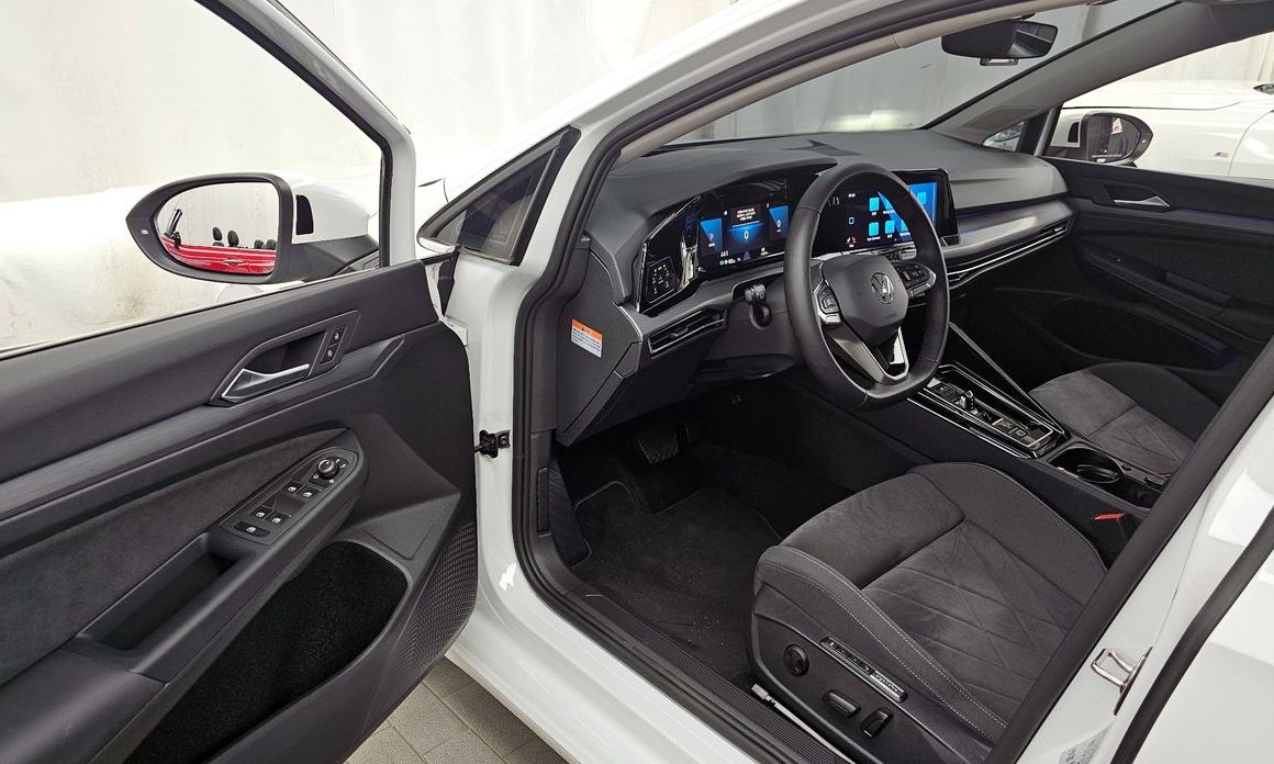 Volkswagen Golf 2024