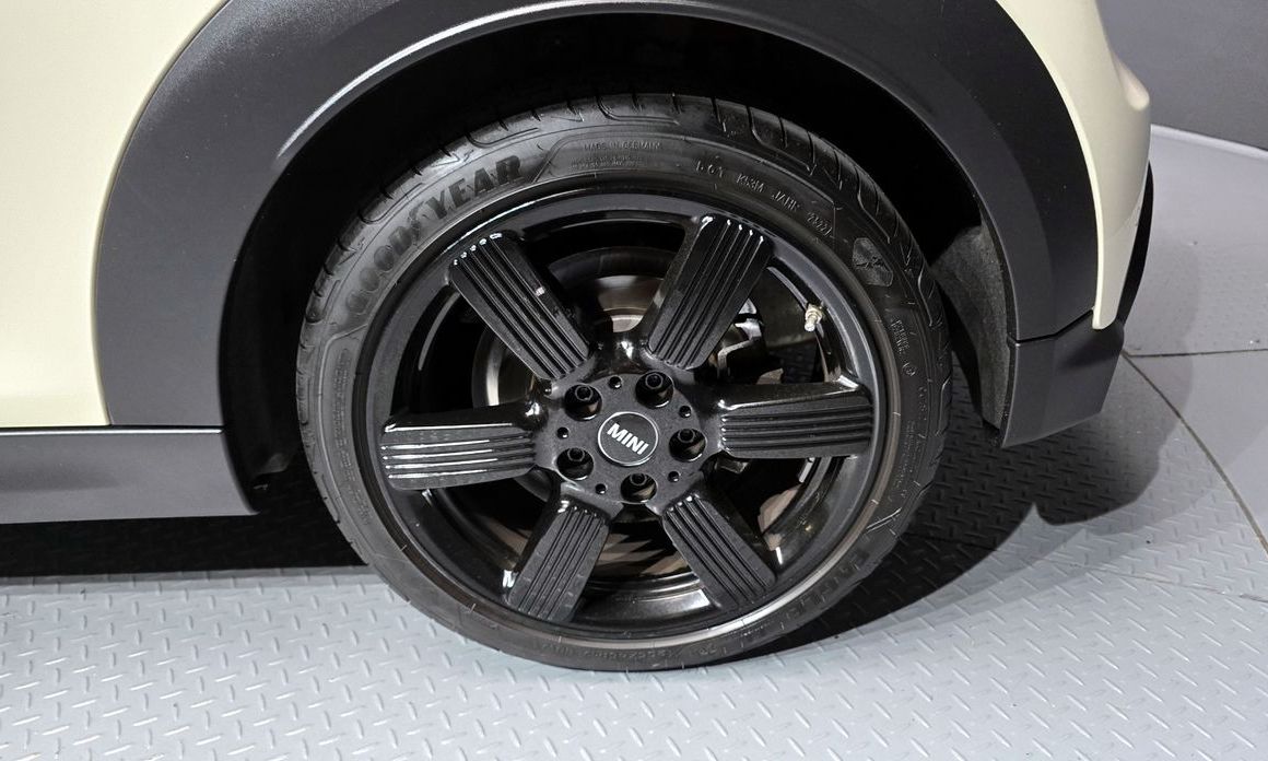 Mini Cooper Convertible 2023