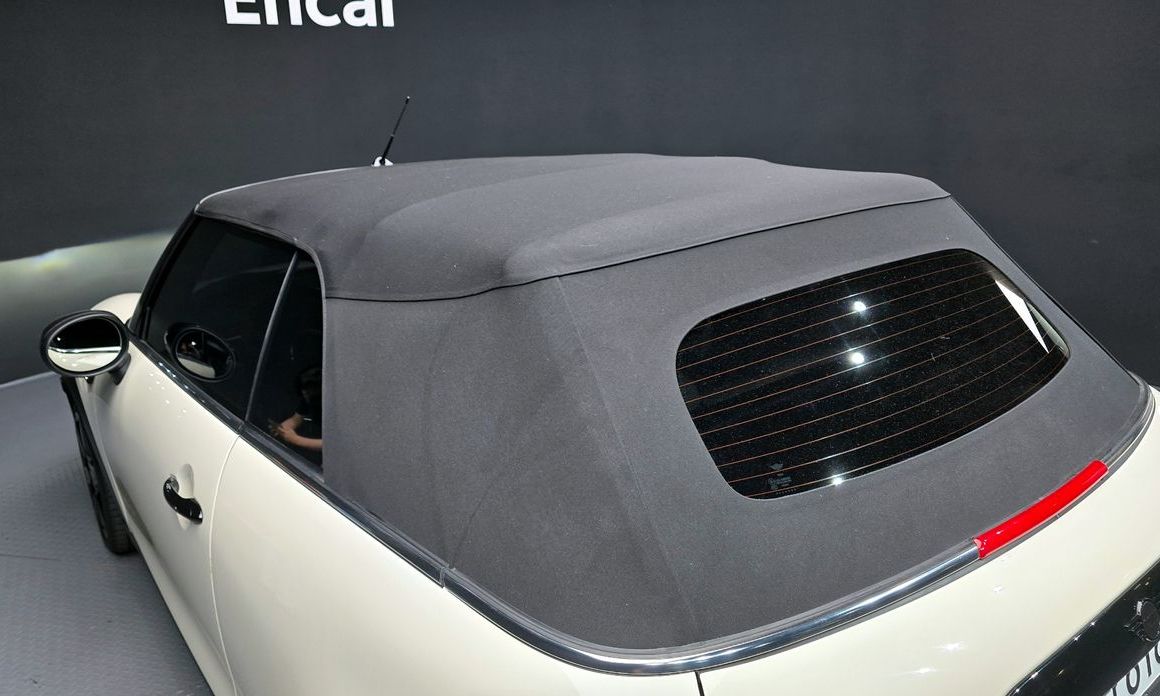 Mini Cooper Convertible 2023