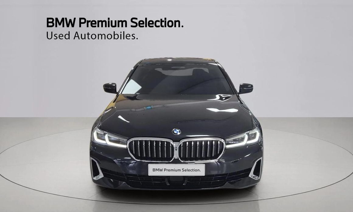 BMW 5-Series 2023