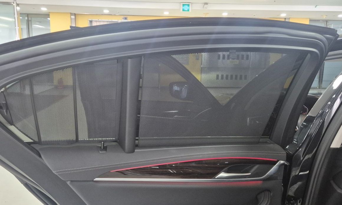 BMW 5-Series 2023