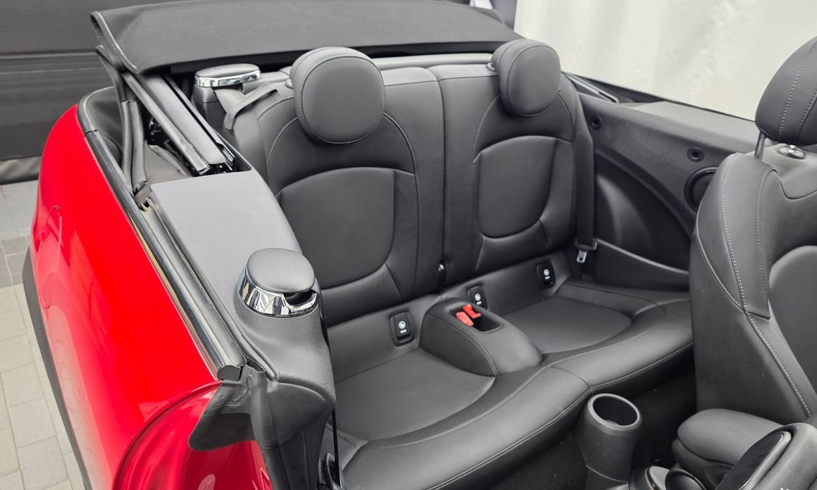 Mini Cooper Convertible 2024