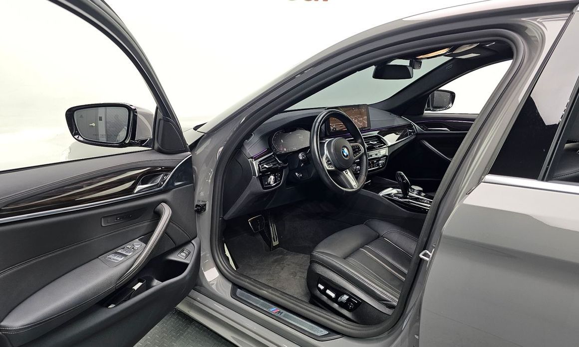 BMW 5-Series 2021
