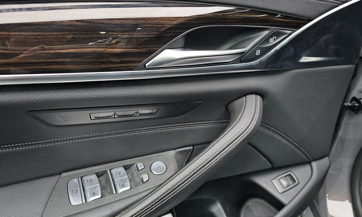 BMW 5-Series 2021