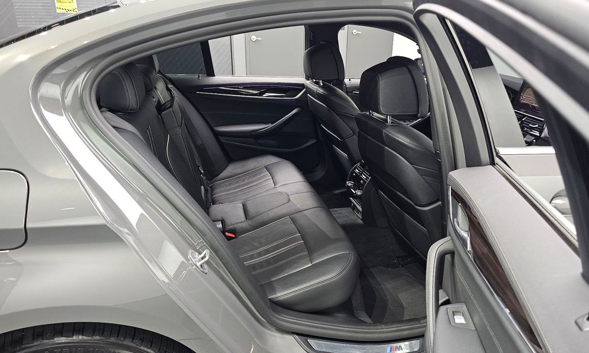 BMW 5-Series 2021