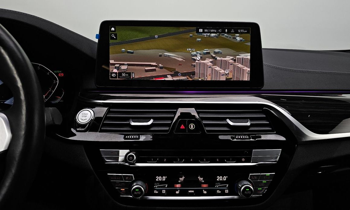BMW 5-Series 2021
