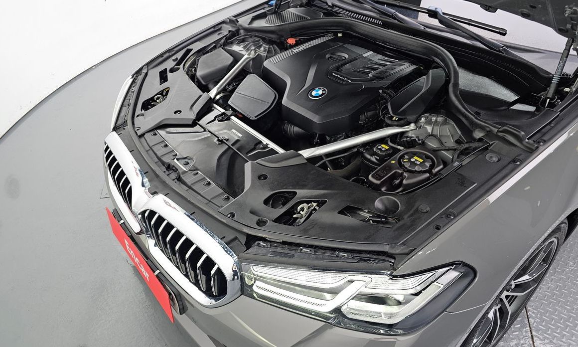 BMW 5-Series 2021