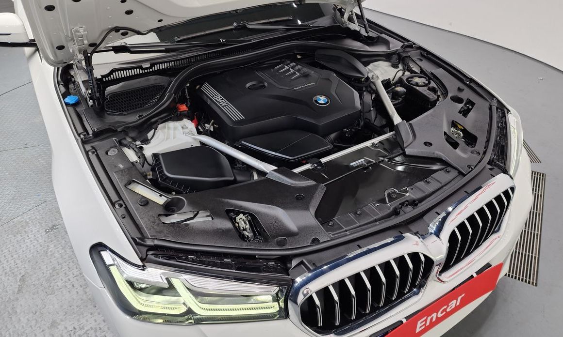 BMW 5-Series 2022