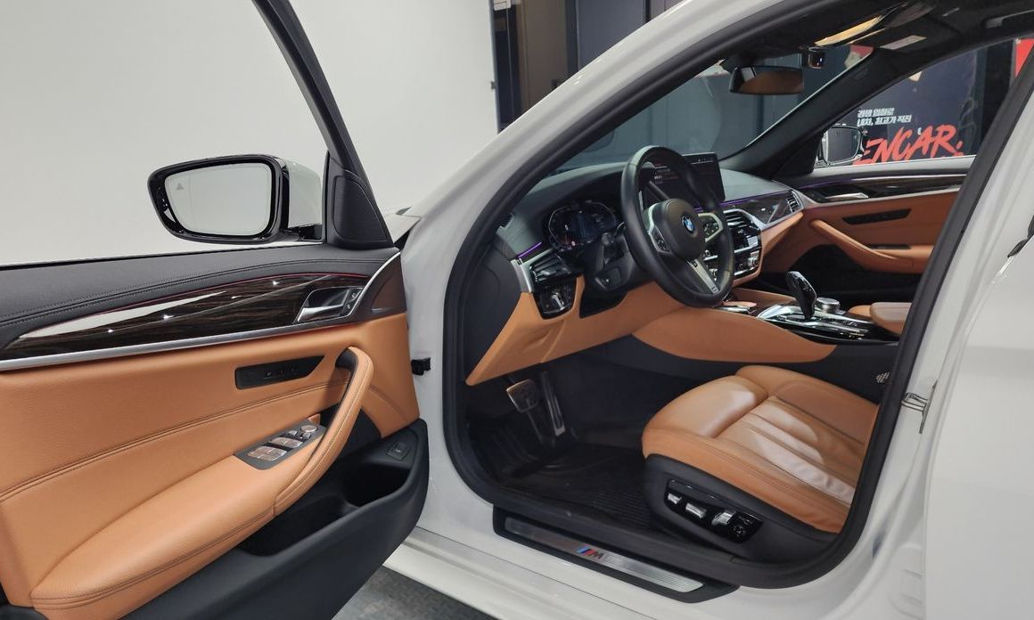 BMW 5-Series 2022