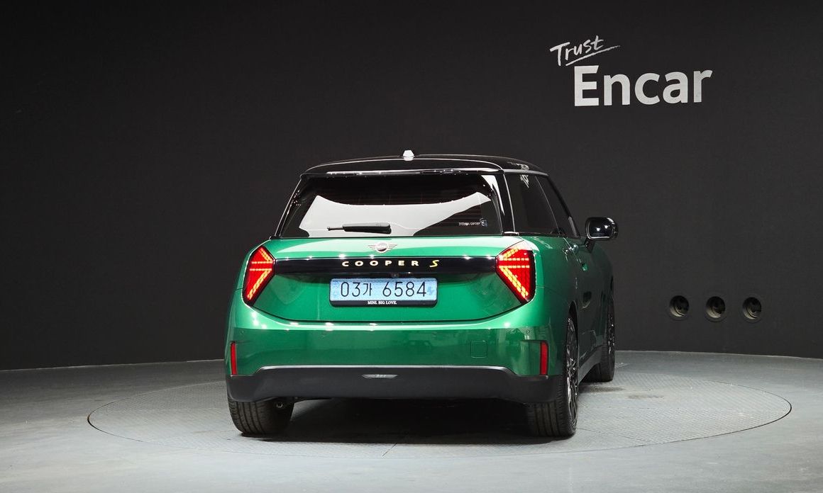 Mini Cooper 2024