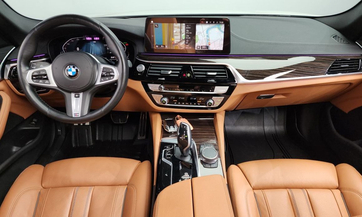 BMW 5-Series 2022