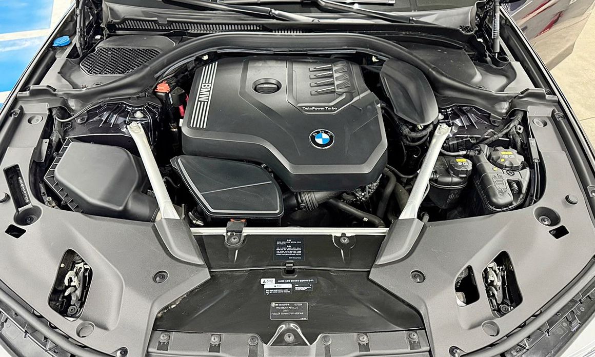 BMW 5-Series 2020