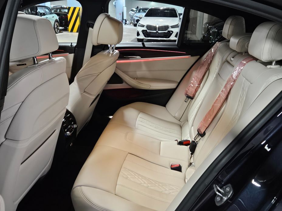 BMW 5-Series 2020