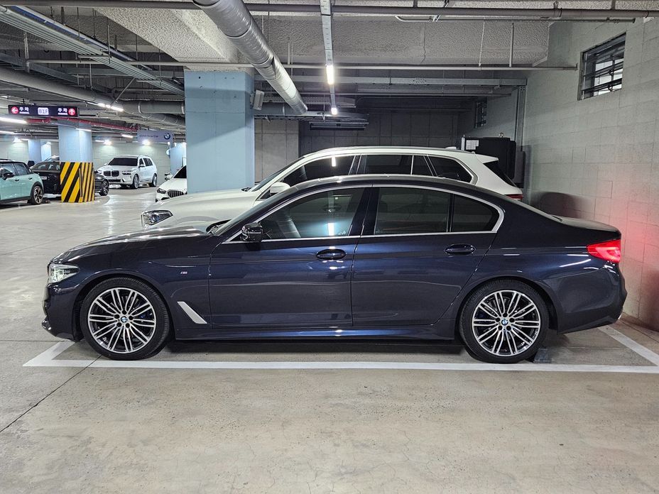 BMW 5-Series 2020