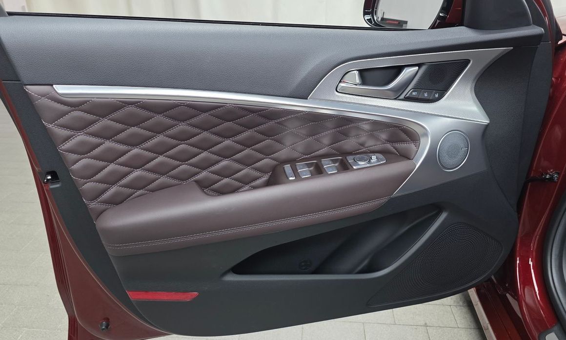 Genesis G70 2025