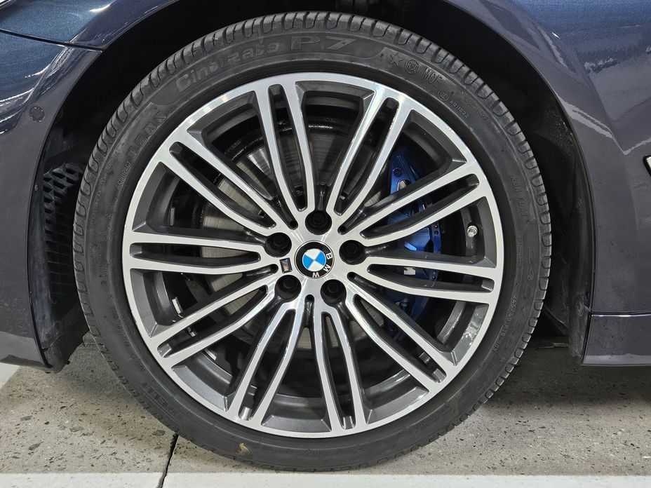 BMW 5-Series 2020