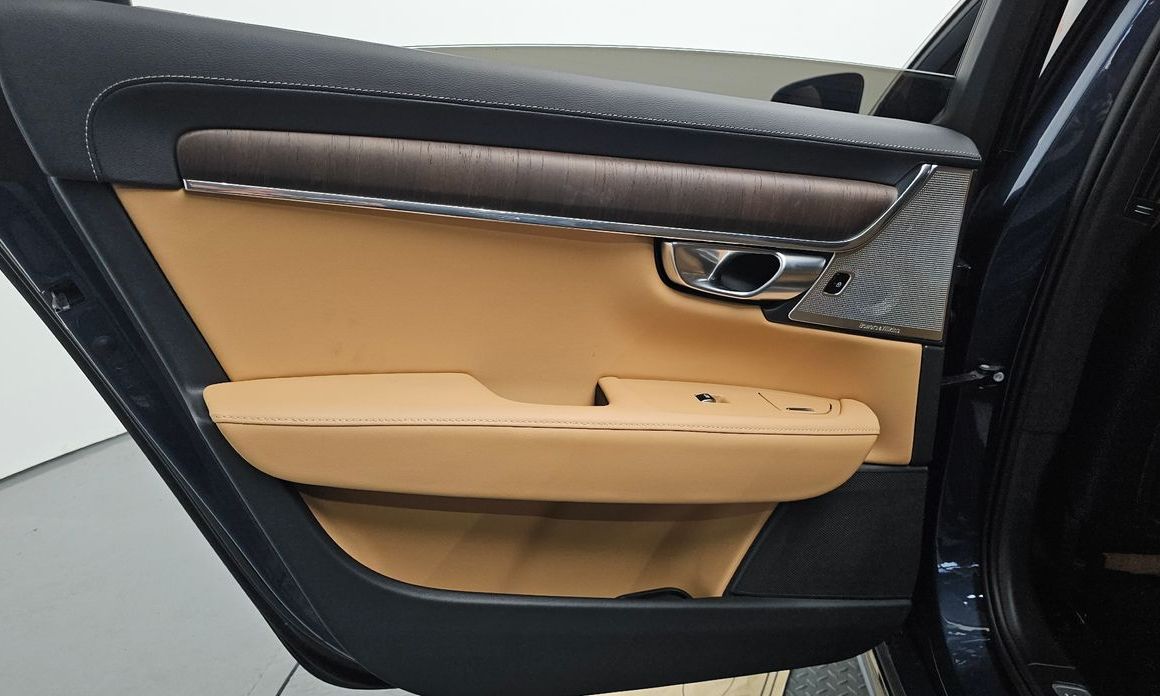 Volvo S90 2023