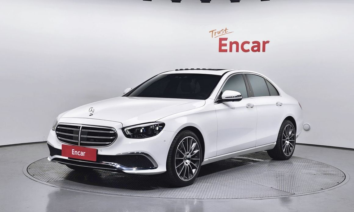 Mercedes-Benz E-Class 2022