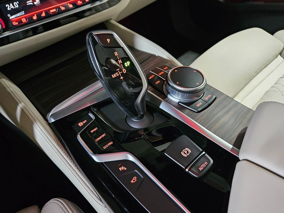 BMW 5-Series 2020