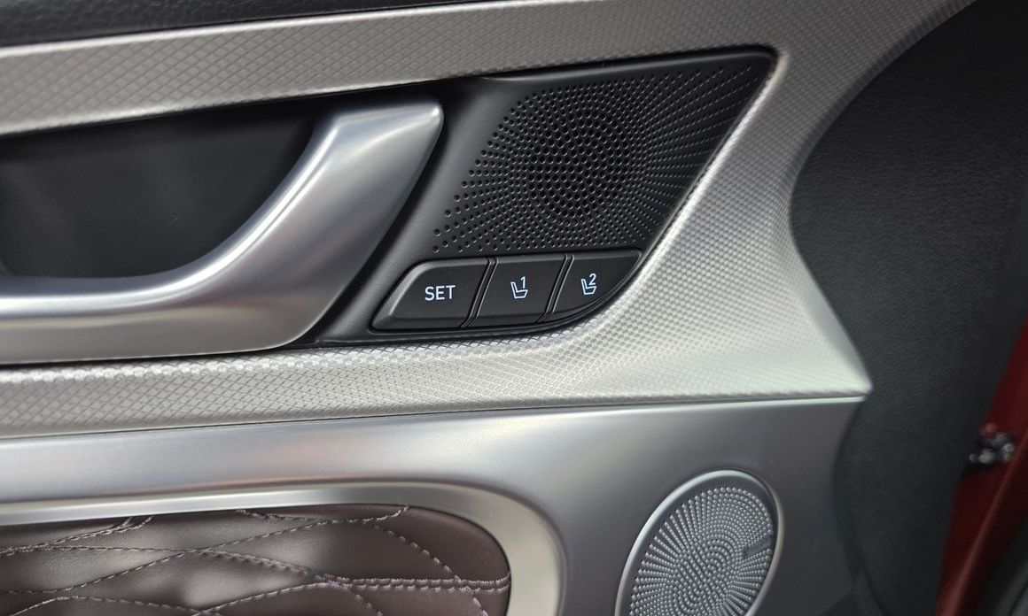 Genesis G70 2025