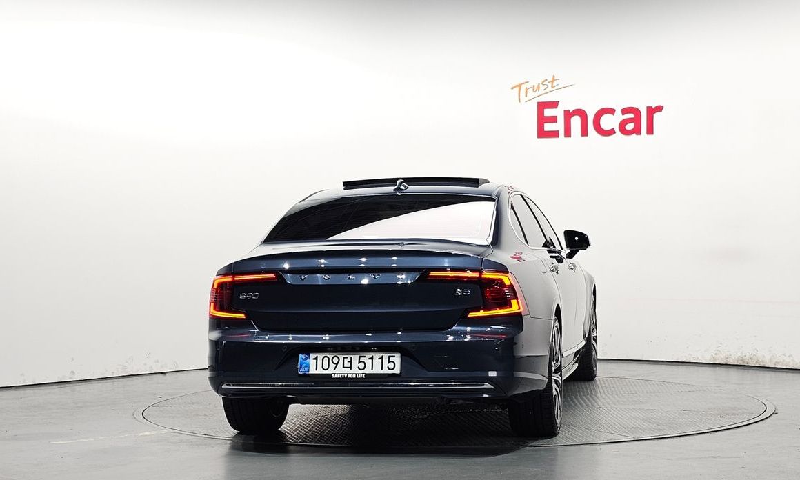 Volvo S90 2023