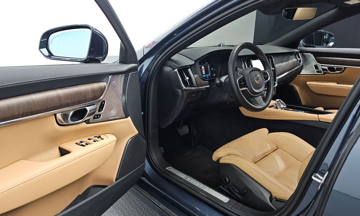 Volvo S90 2023