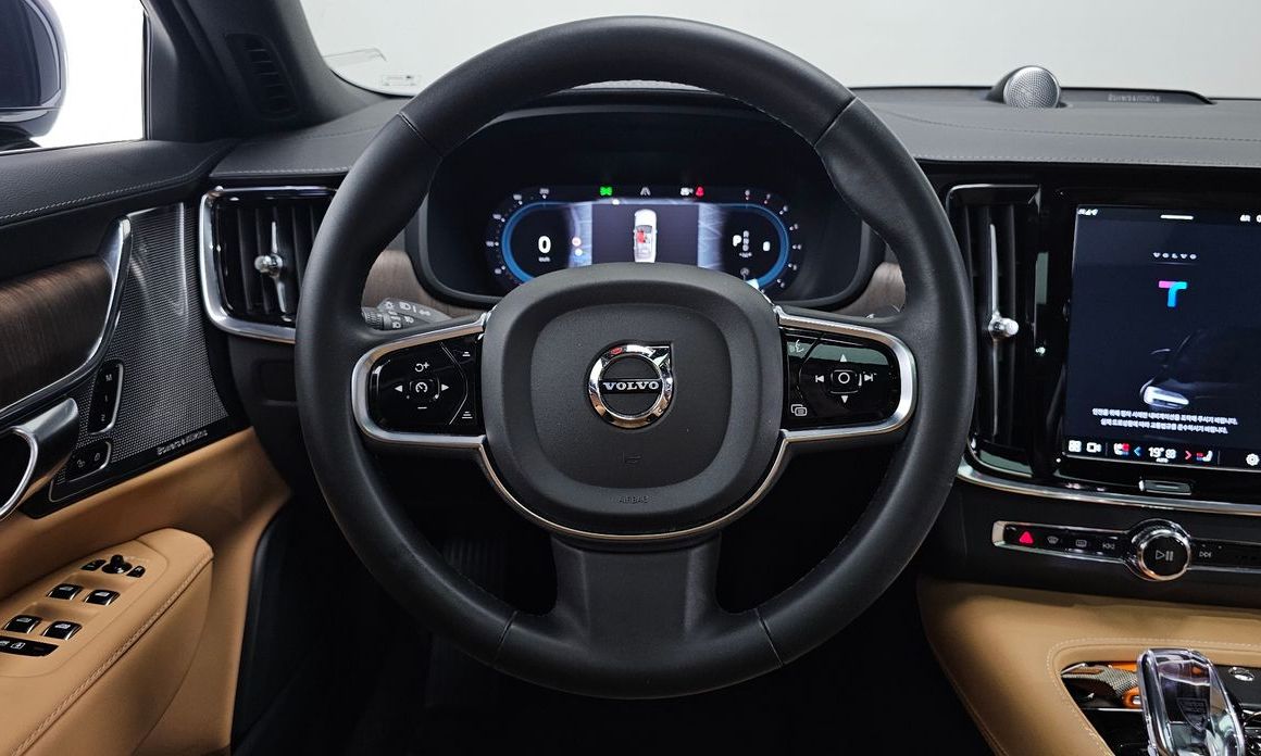 Volvo S90 2023