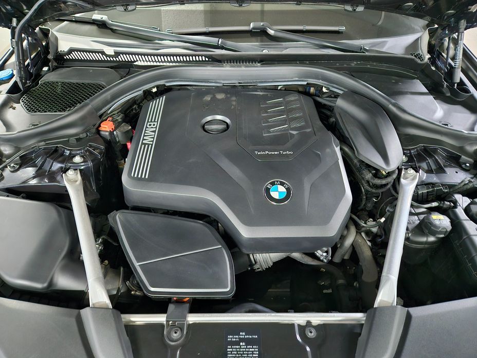 BMW 5-Series 2020