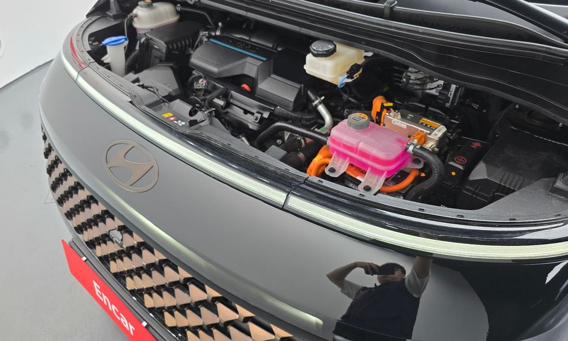 Hyundai Staria 2025