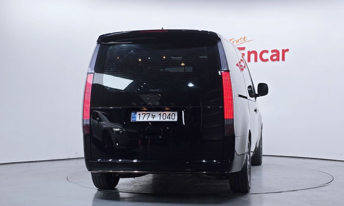 Hyundai Staria 2025