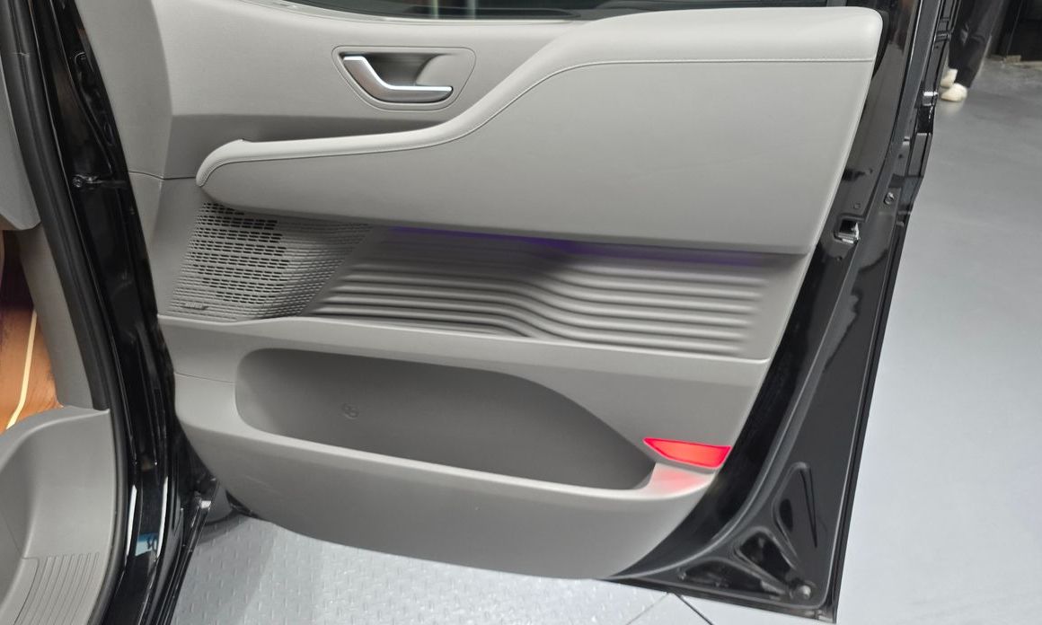 Hyundai Staria 2025