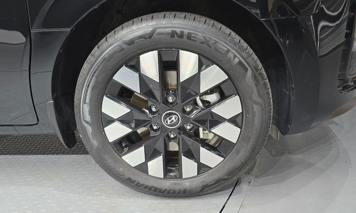 Hyundai Staria 2025