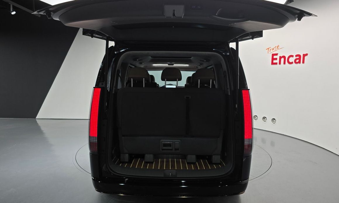 Hyundai Staria 2025