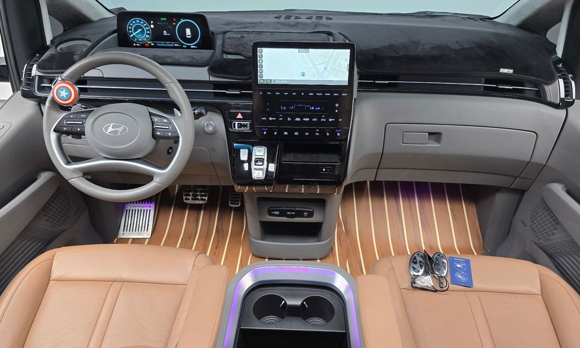 Hyundai Staria 2025
