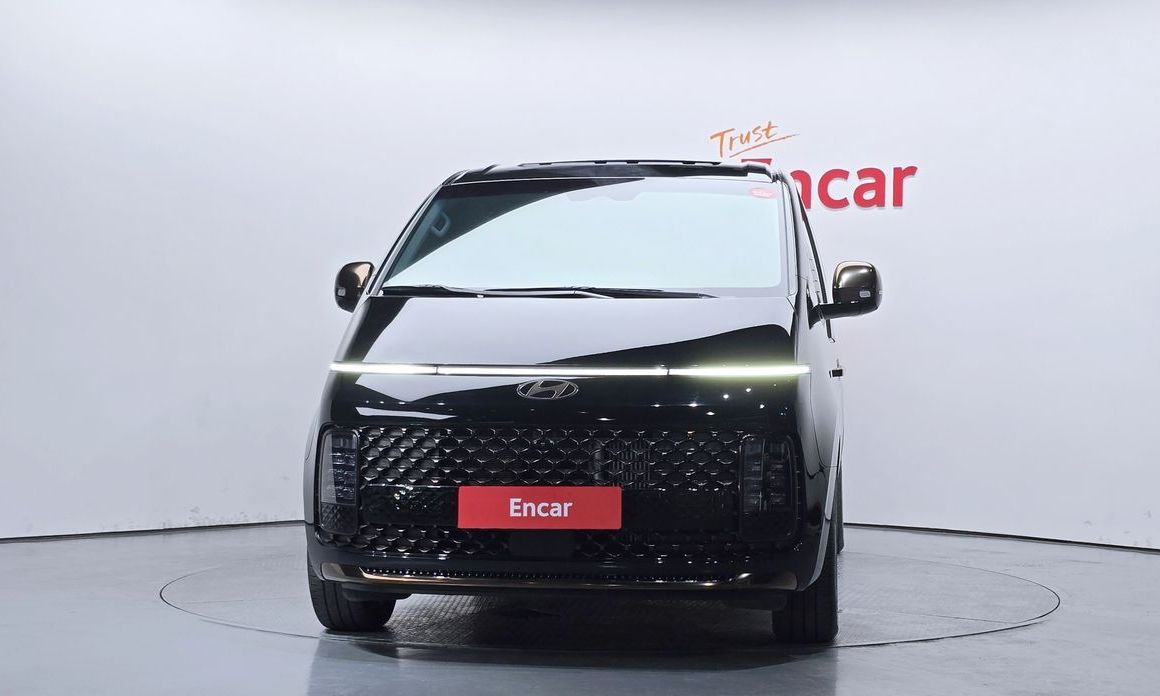 Hyundai Staria 2025