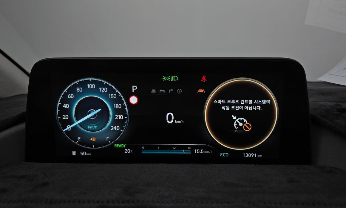 Hyundai Staria 2025