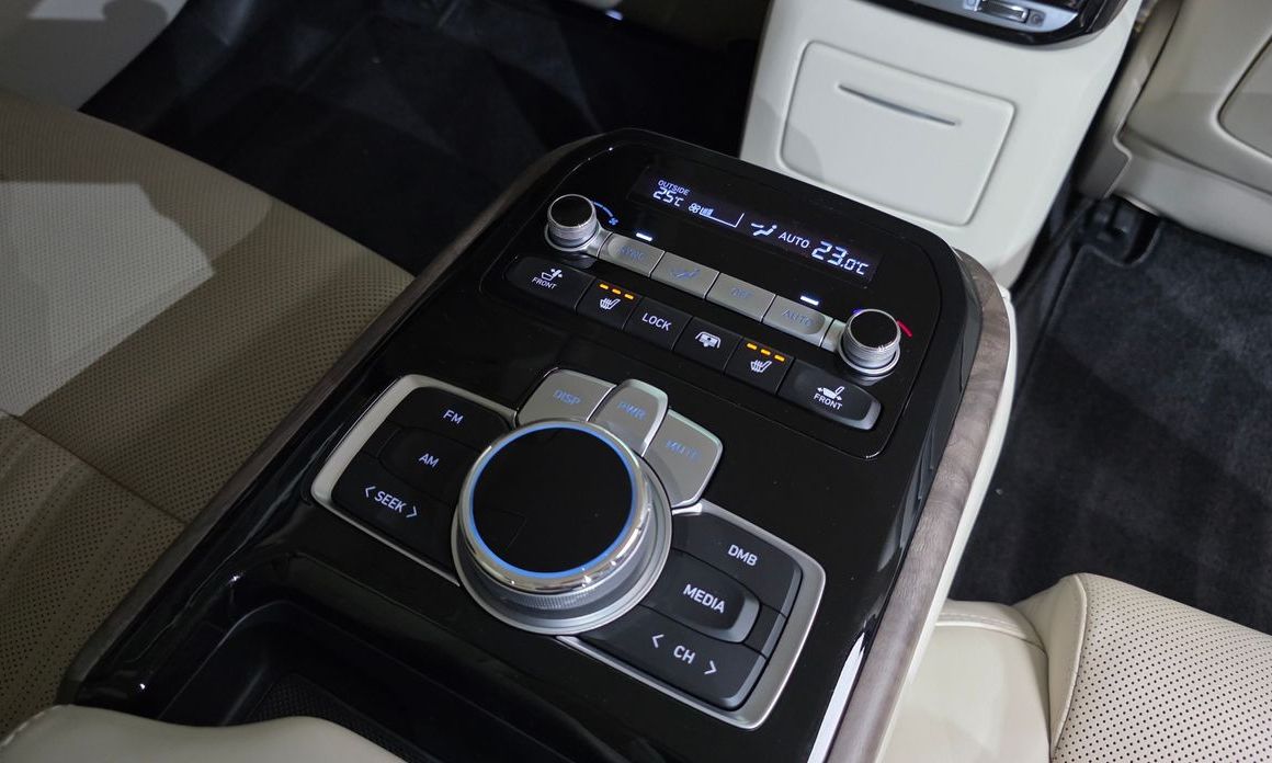 Genesis G90 2021
