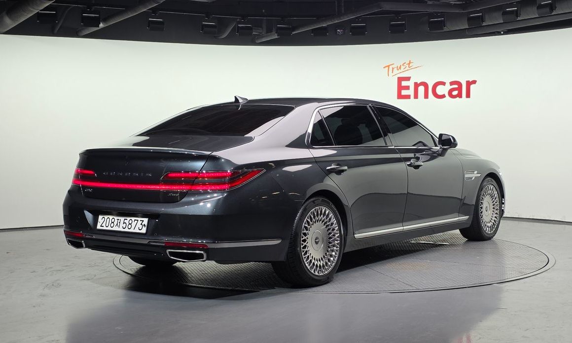 Genesis G90 2021