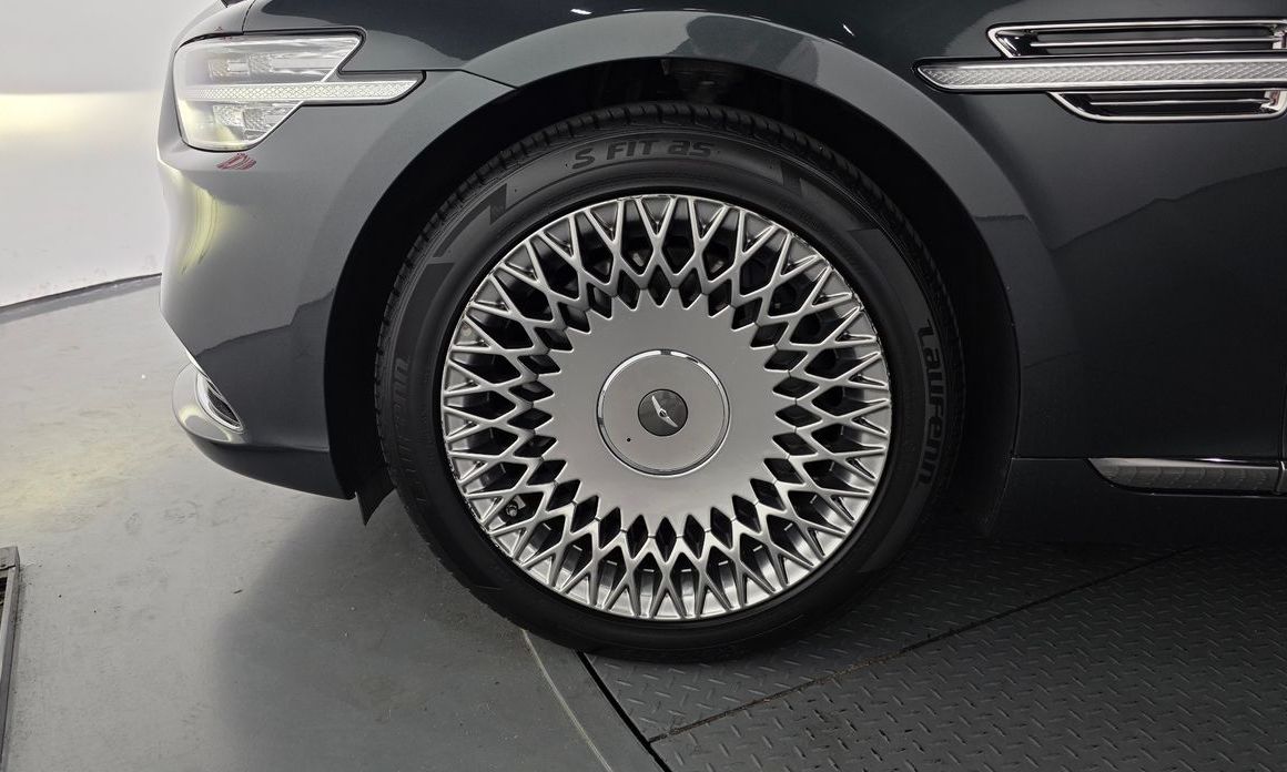 Genesis G90 2021