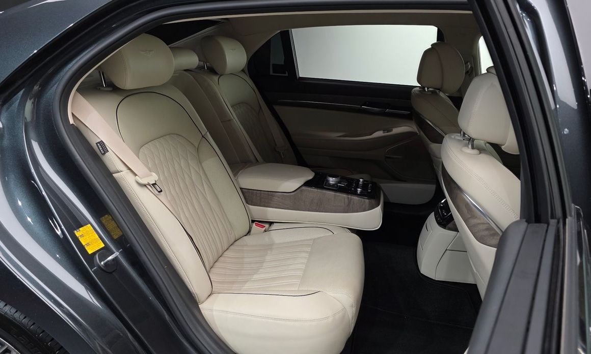 Genesis G90 2021