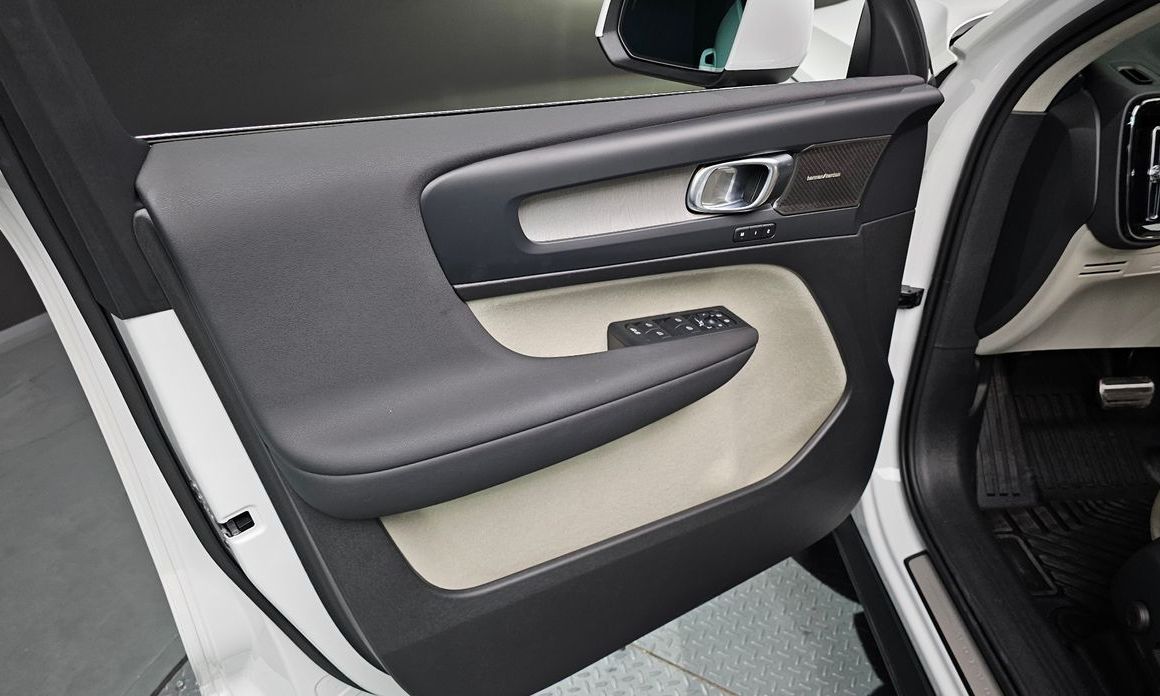 Volvo XC40 2023
