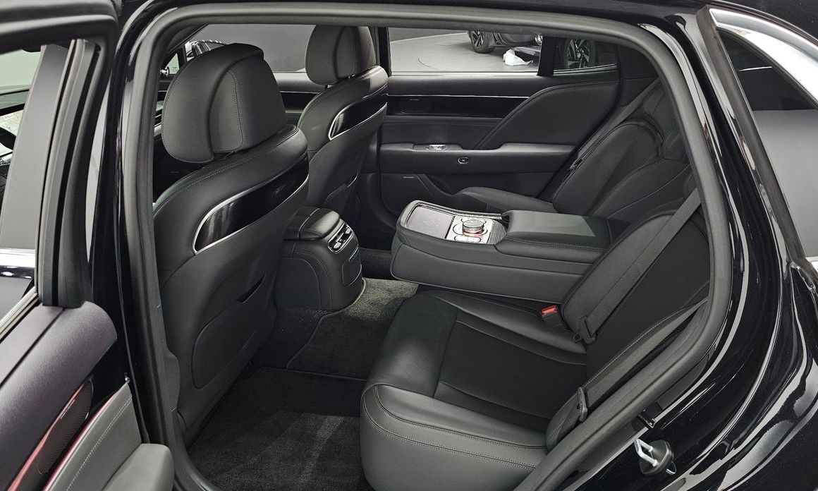 Genesis G90 2023
