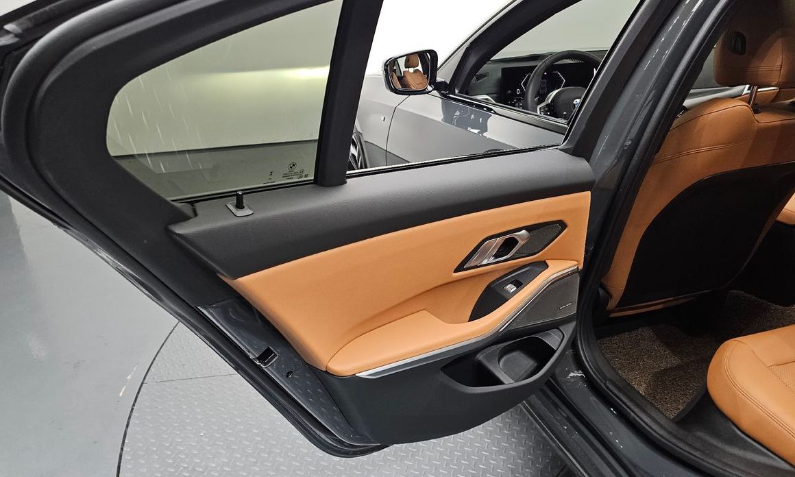 BMW 3-Series 2025