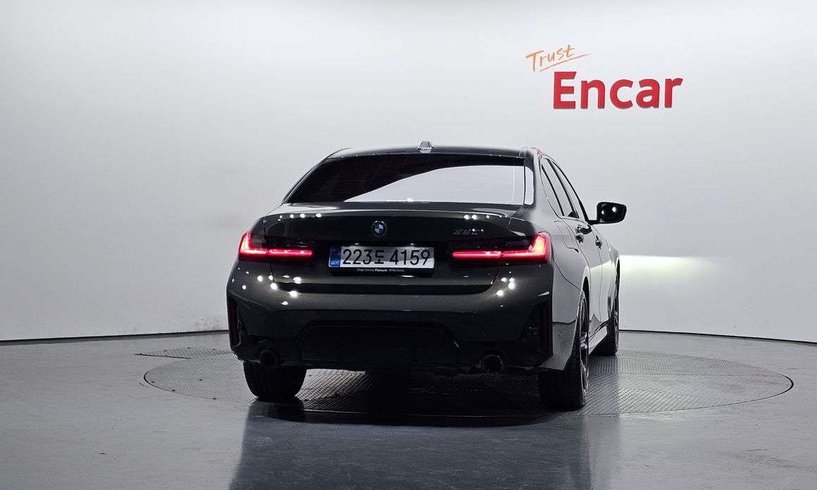 BMW 3-Series 2025