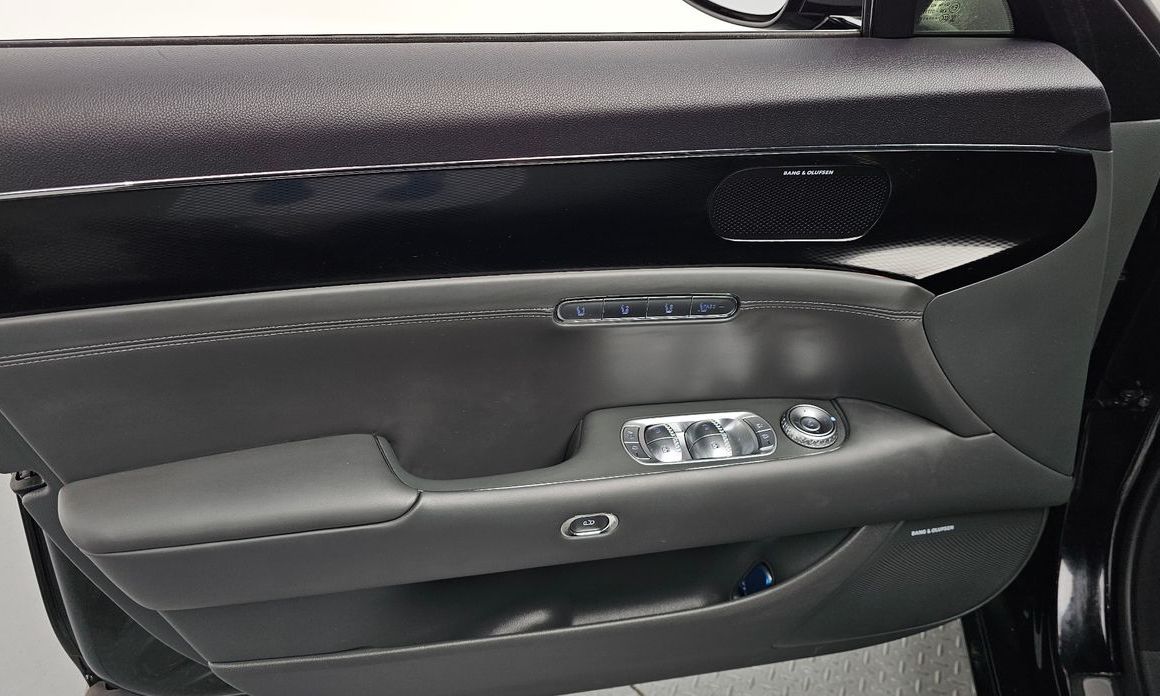 Genesis G90 2023