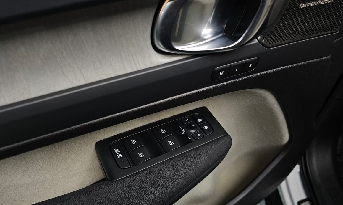 Volvo XC40 2023