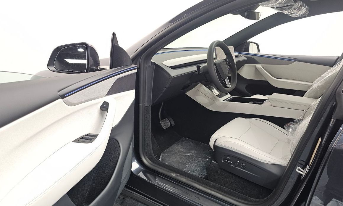 Tesla Model Y 2026