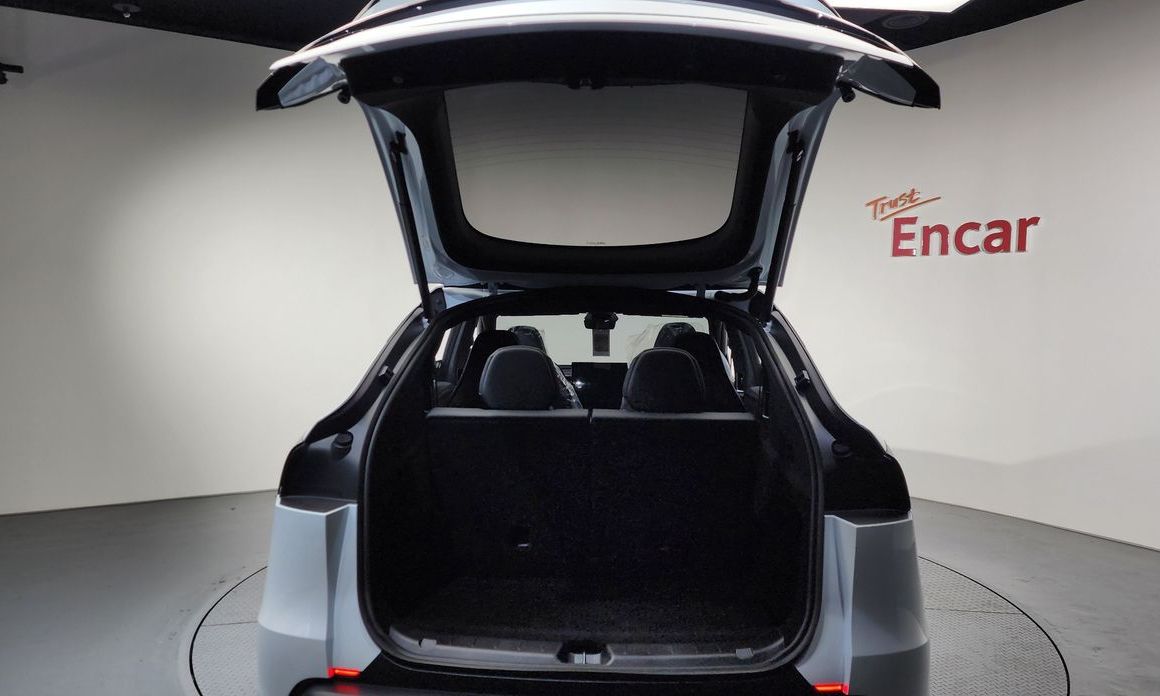 Tesla Model Y 2026