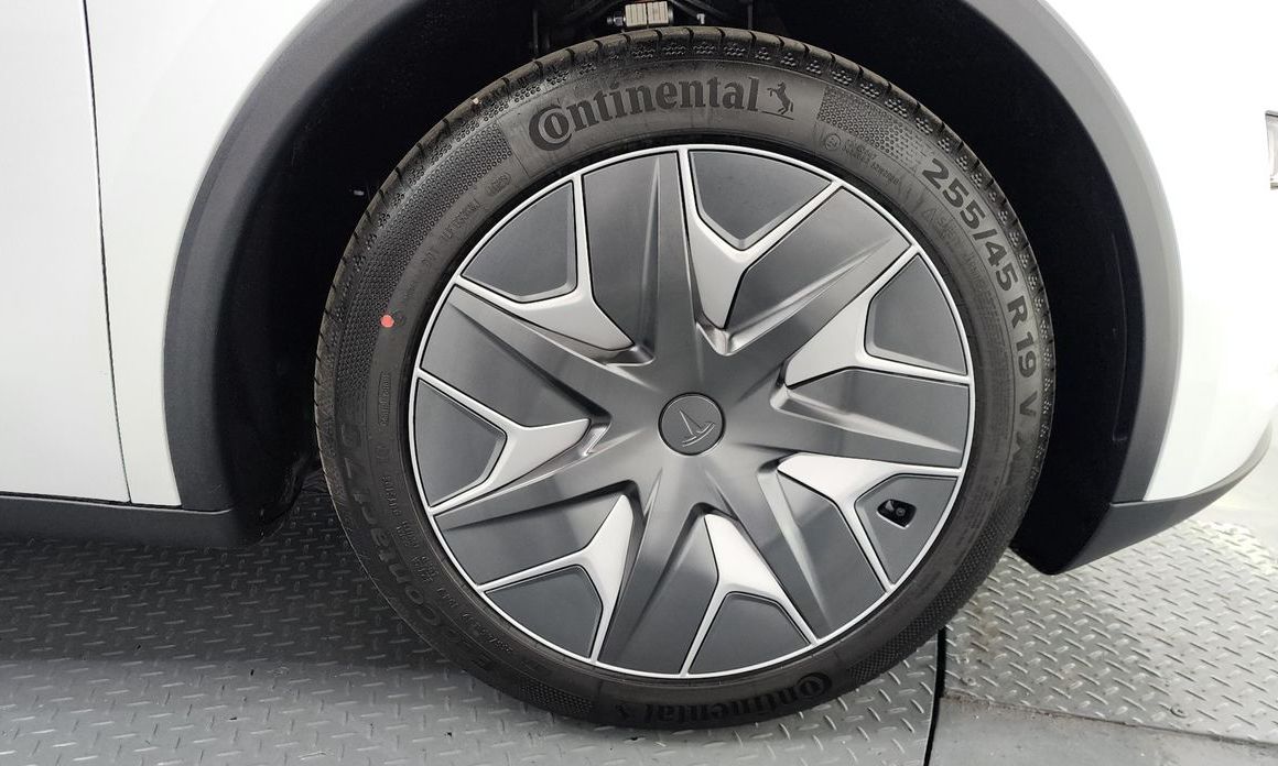 Tesla Model Y 2026
