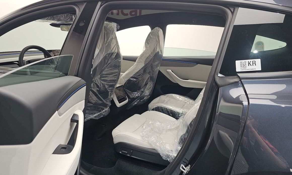 Tesla Model Y 2026
